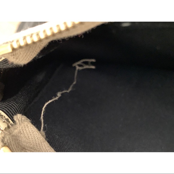 Gucci Signature White Handbag - Picture 5 of 9